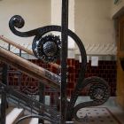 Épületfotó - a Gróf-palota (Szeged, Tisza Lajos körút 20/b.) lépcsőháza-a korlát részlete